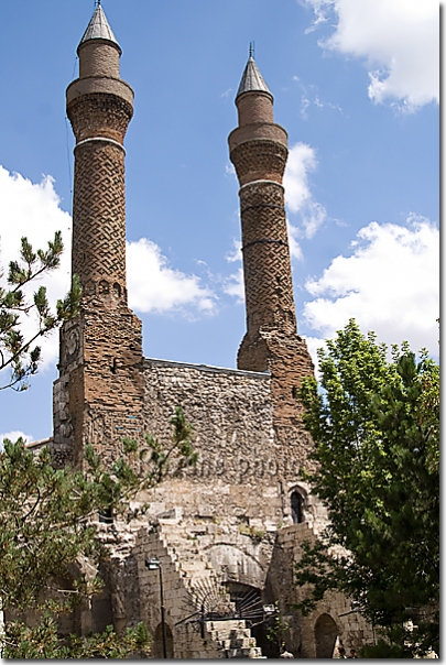 Medersa au double minaret - Double minaret madrasa - Cifte minareli medrese - Sivas