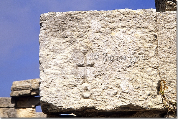 Croix - Monastère de St Siméon stylite le Jeune - Aya Simeon Stilit manastiri - Hatay - Antakya - Antioche