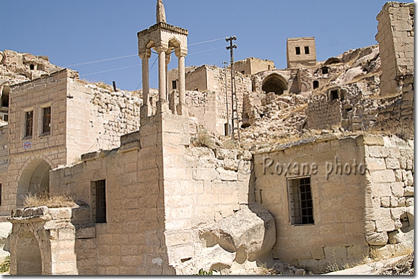 Ancien village chrétien - Former Christian village - Eski hiristiyan köyü Cavusin - Çavusin