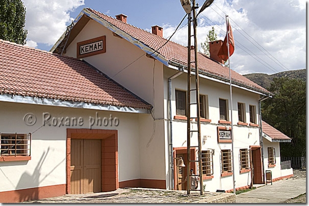 Gare de Kemah - Kemah's railway station - Kemah gari - Gorges de l'Euphrate - Euphrates' canyons